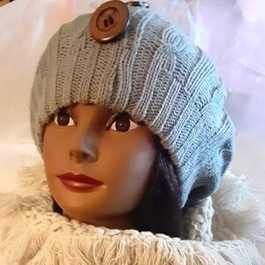 3 pc set. Hat, scarf and gloves. Gray.